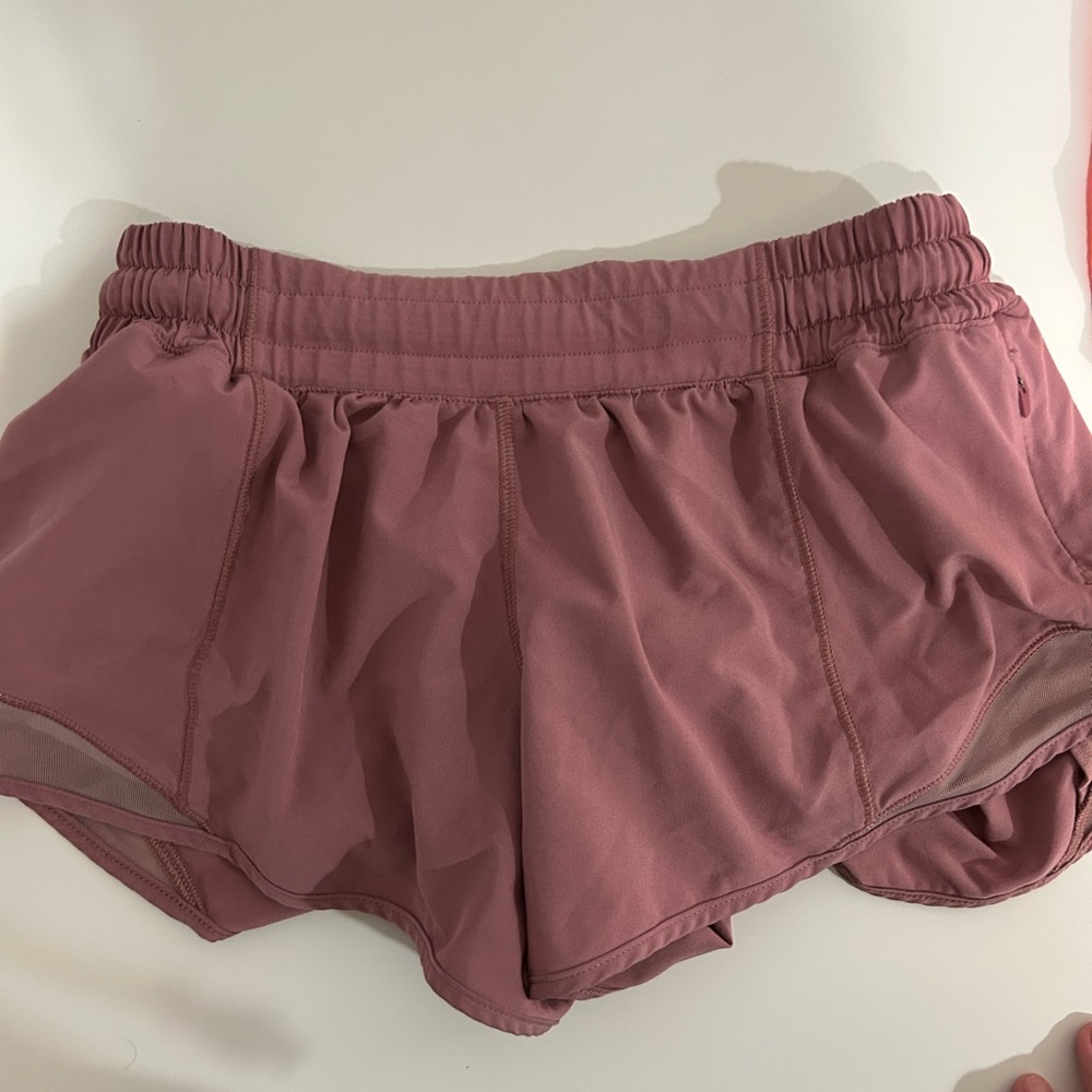 Lululemon hotty hot shorts 2.5